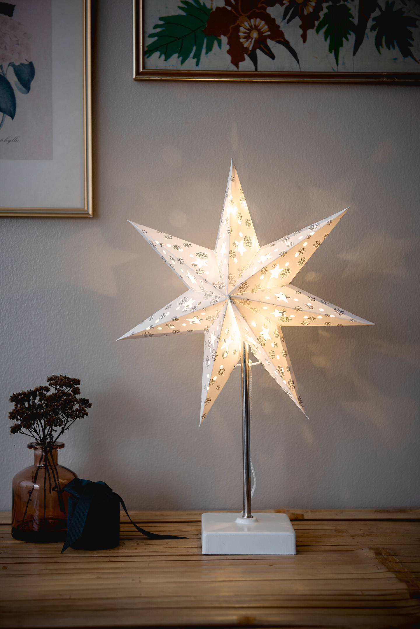 Paperitähti pöytävalaisin Airam Lappi paristokäyttöinen
