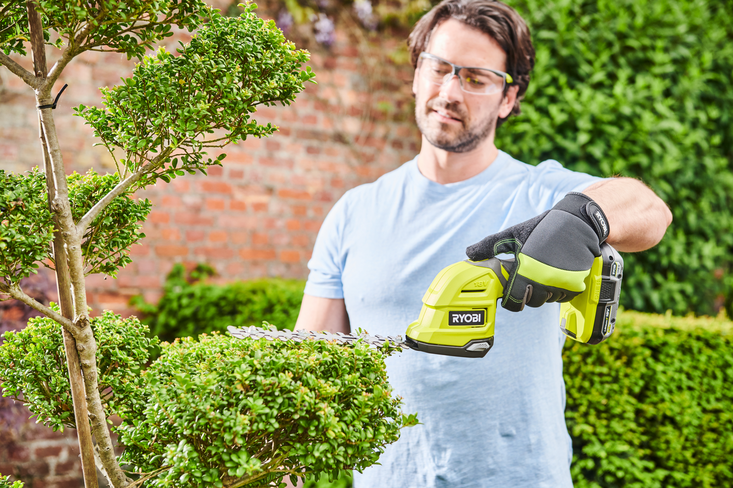 Akkuruohosakset/-pensasleikkuri Ryobi RY18GSA-0 18V ONE+ runko