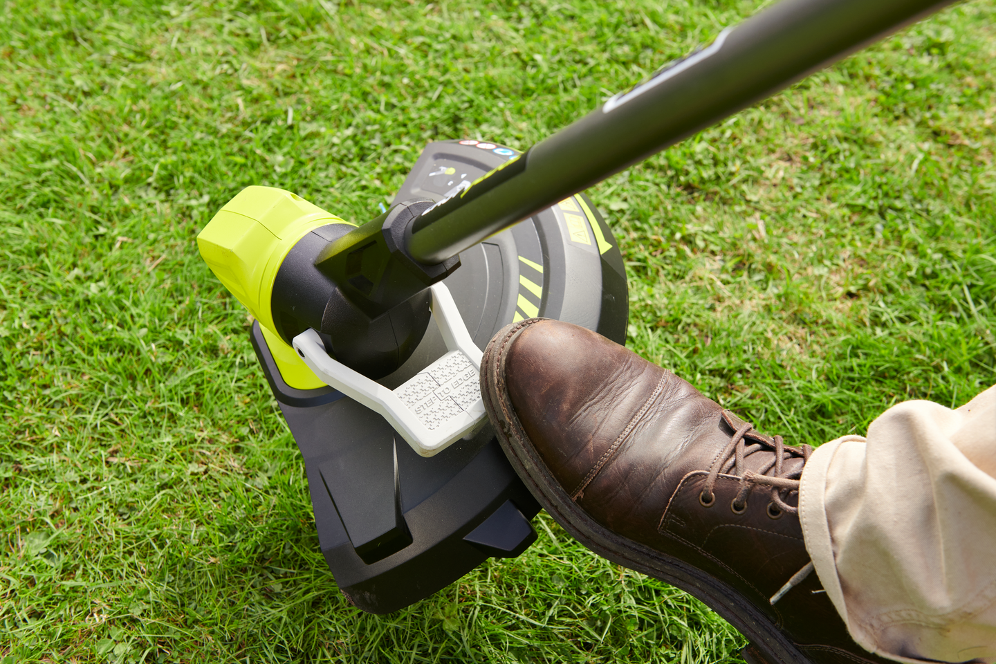 Ruohotrimmeri Ryobi RY18LT33B-0 18V ONE+ runko