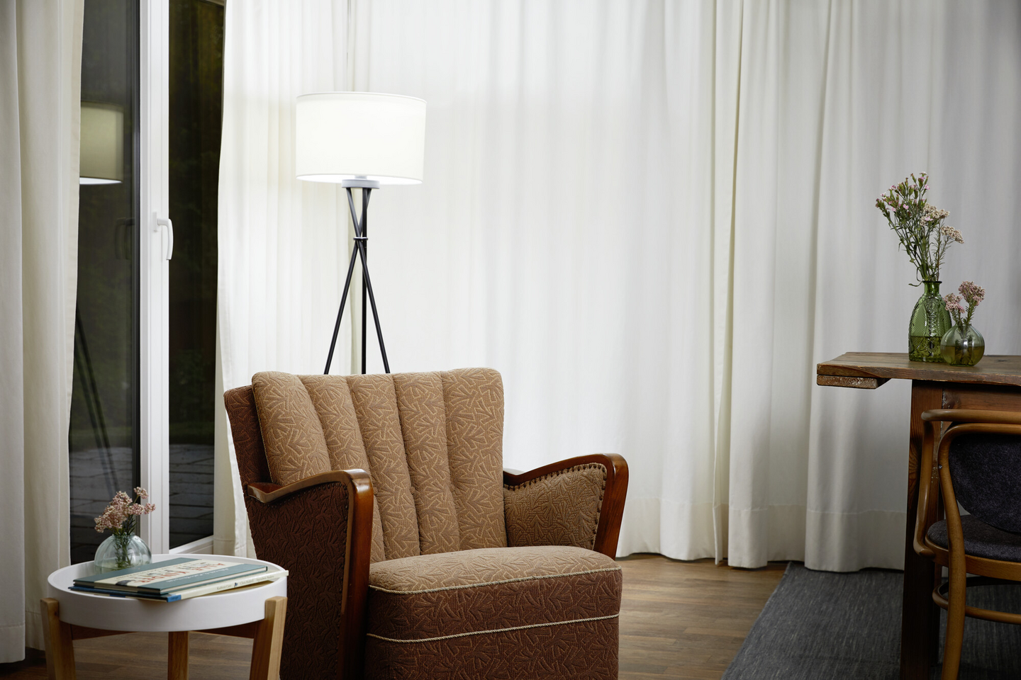 Led-vakiolamppu OSRAM Star+ CLA 7,3W 806lm 2700K E27 kirkas Sensor