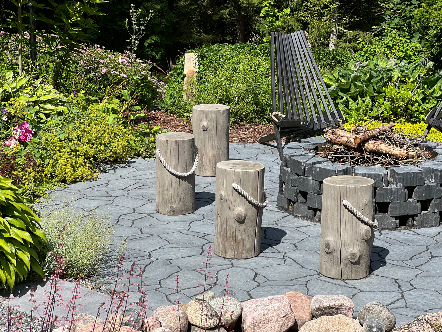 Luotokivi Rudus mustaharmaa