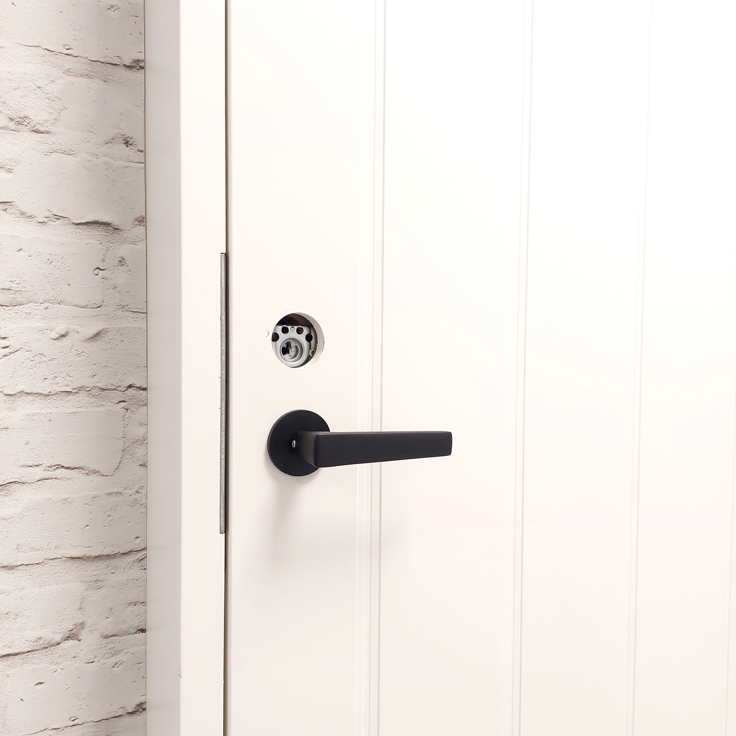 Ulko-ovenpainike CELLO Preemio musta