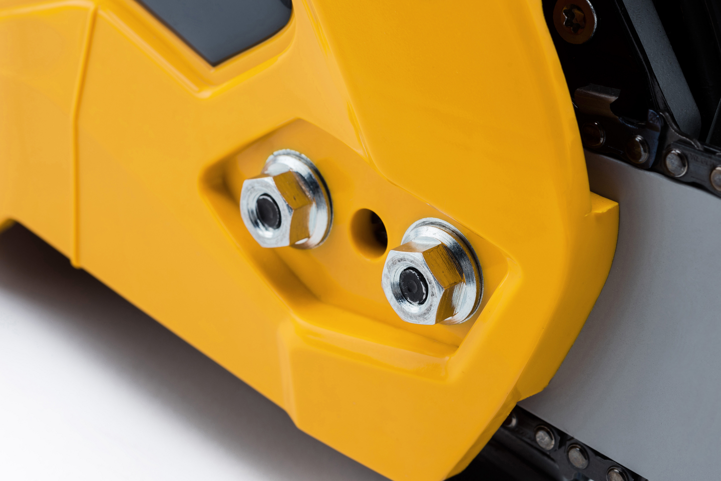 Moottorisaha Stiga CS 755 18in