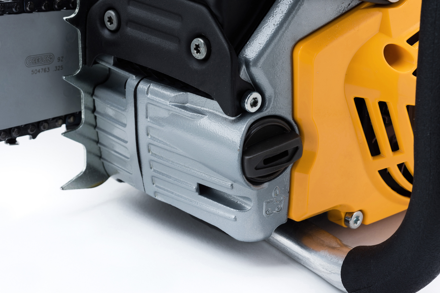 Moottorisaha Stiga CS 755 18in