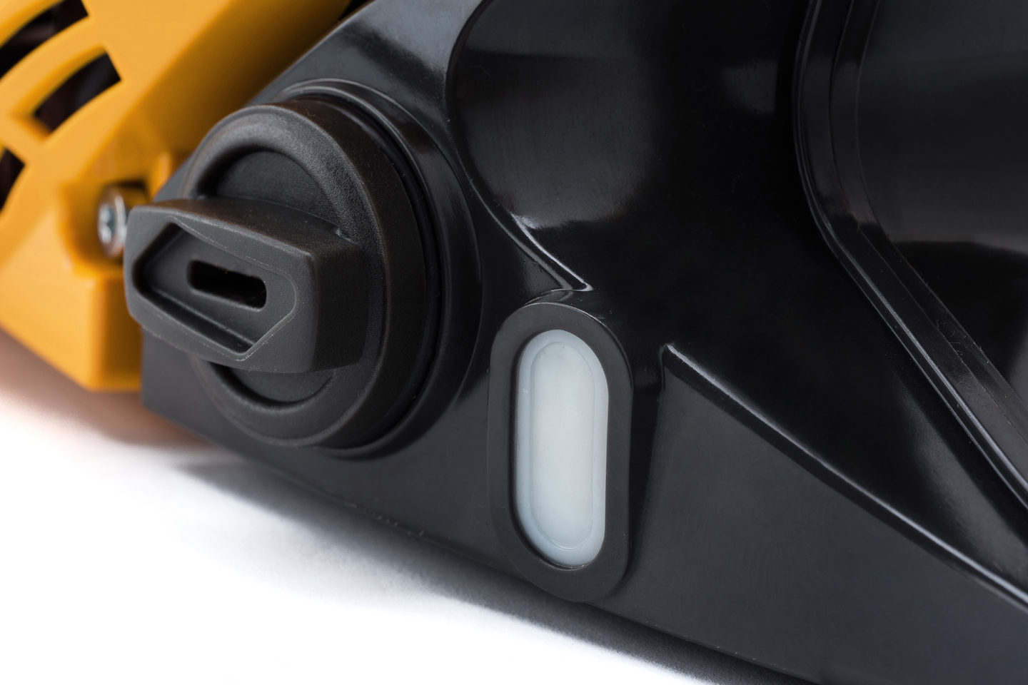 Moottorisaha Stiga CS 750 18in