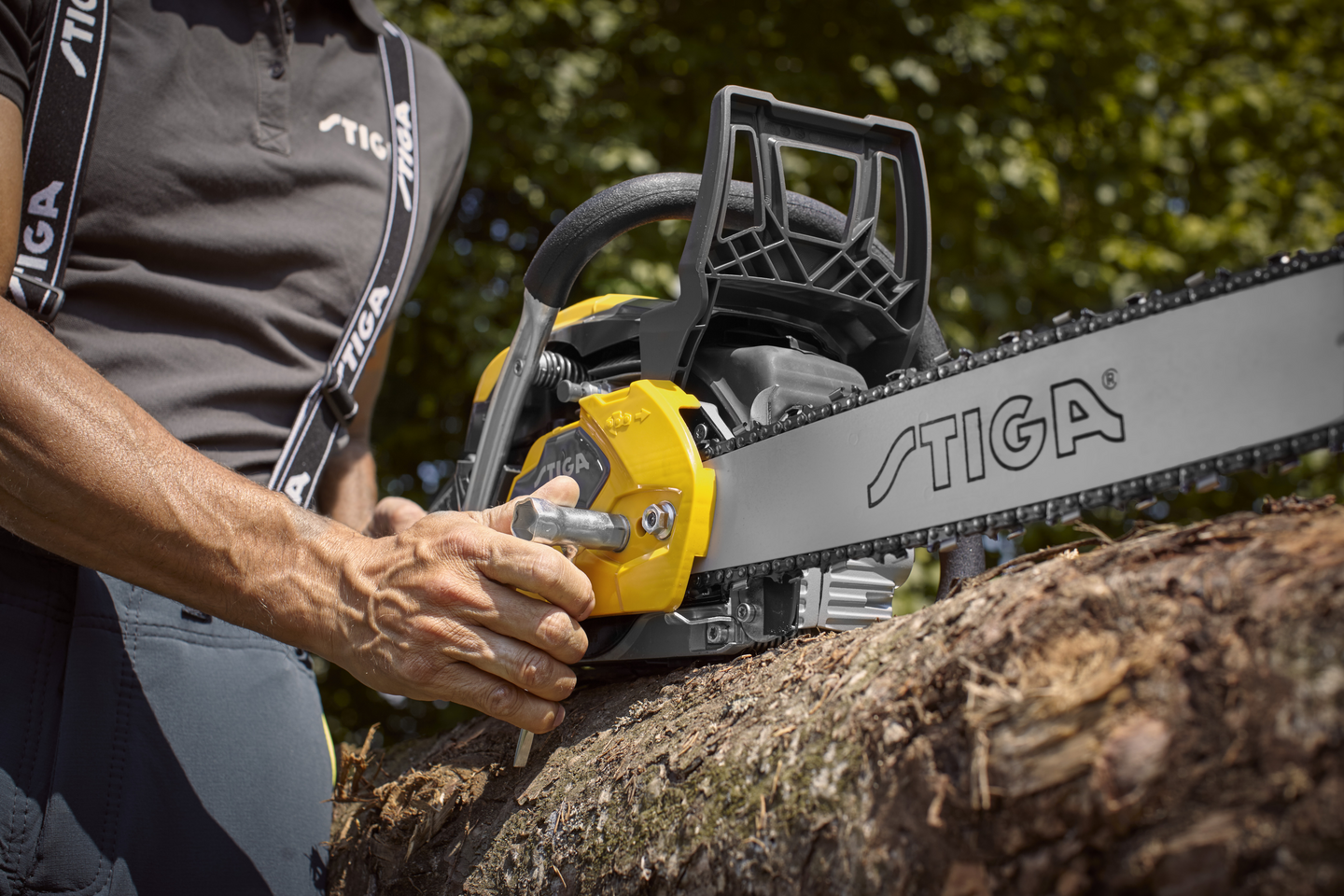 Moottorisaha Stiga CS 755 18in