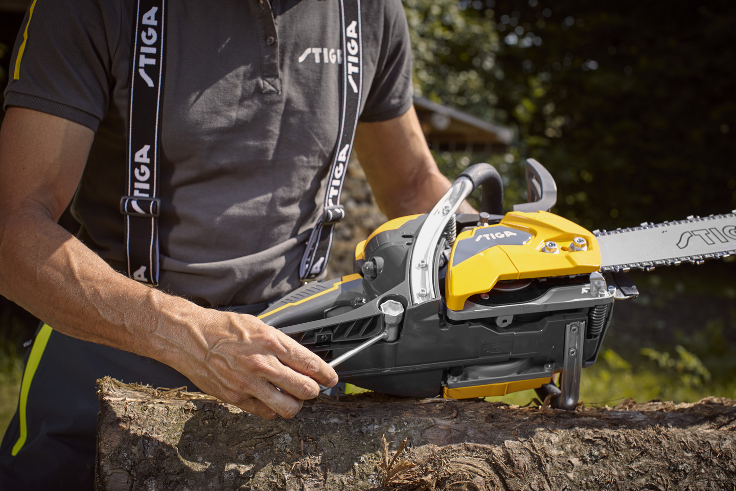 Moottorisaha Stiga CS 755 18in