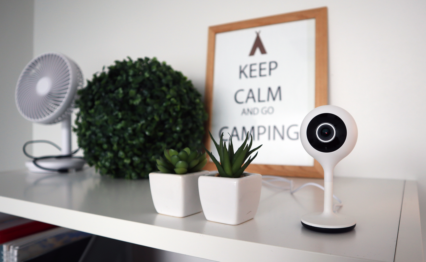 Valvontakamera Emax Smart Home Wi-Fi Full HD liiketunnistin ja yötila