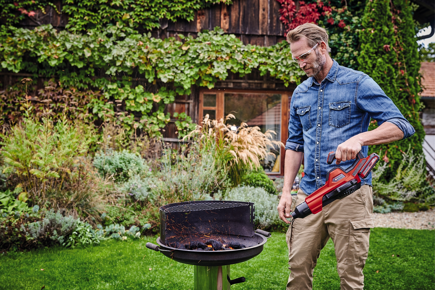 Akkulehtipuhallin Einhell Power X-Change GE-UB 18/250 E-Solo