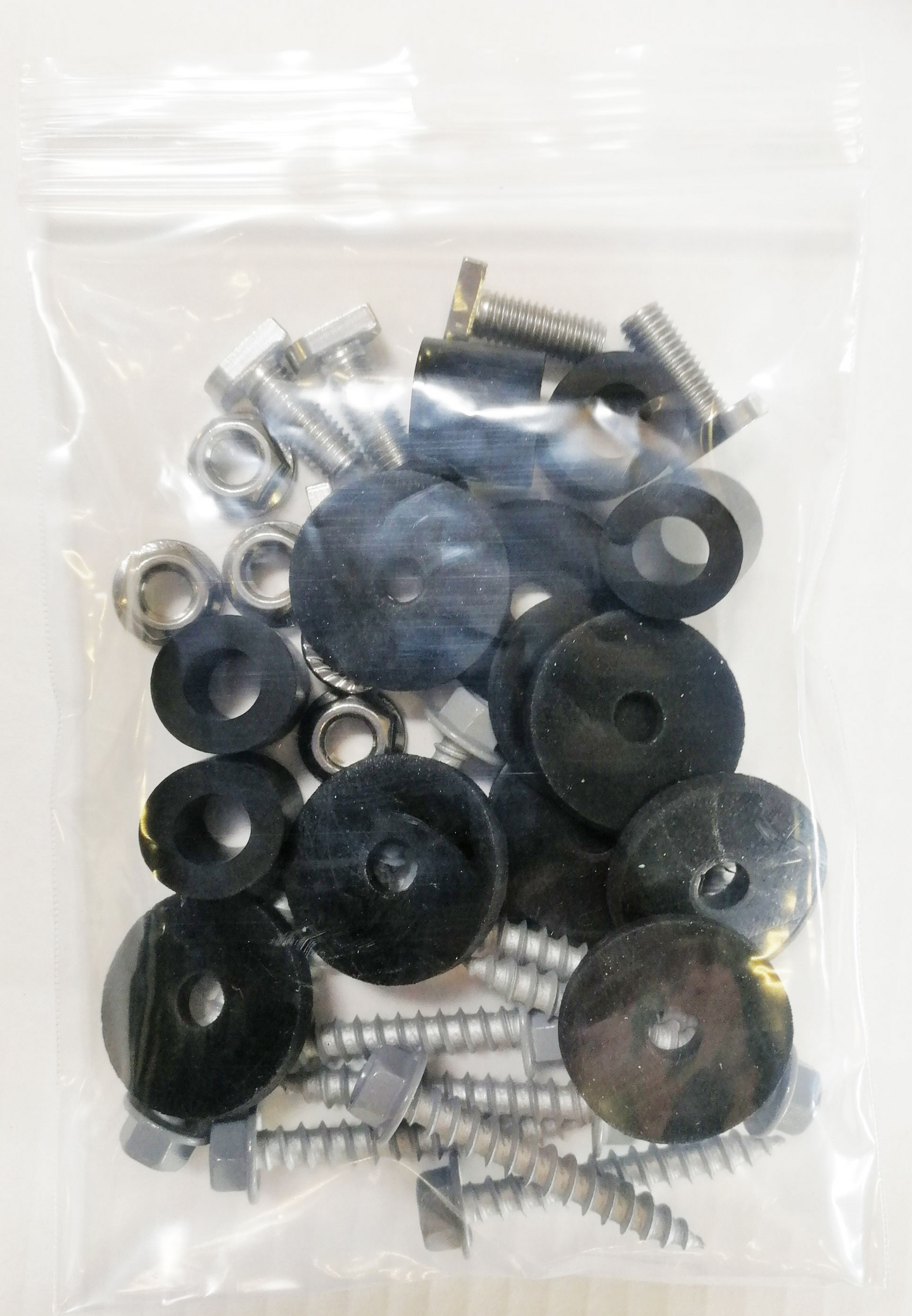 PV-kattokiinnike Orima ruuvipussi tiilikuvio pelti