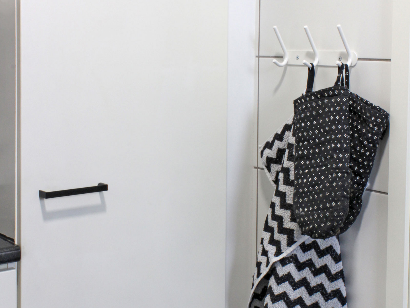 Kalustevedin Cello Alex 128mm musta 2kpl