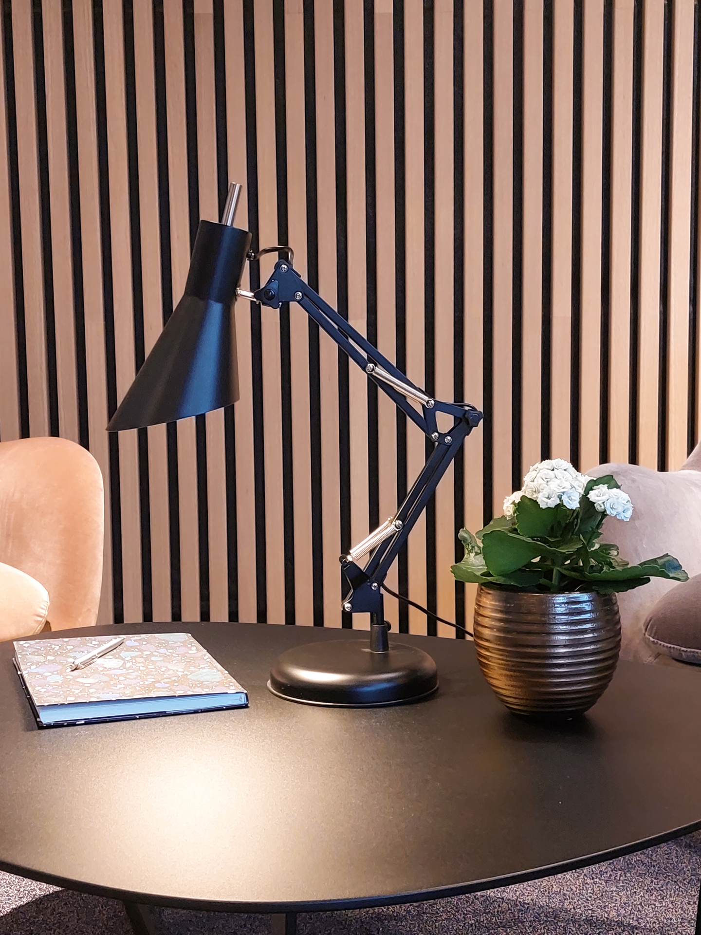 Pöytävalaisin Sessak Davina musta