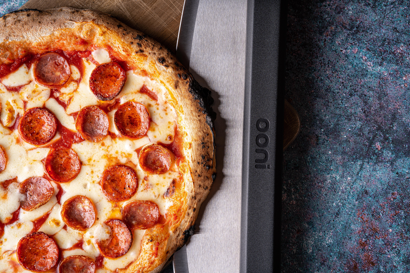 Pizzaleikkuri Ooni Rocker