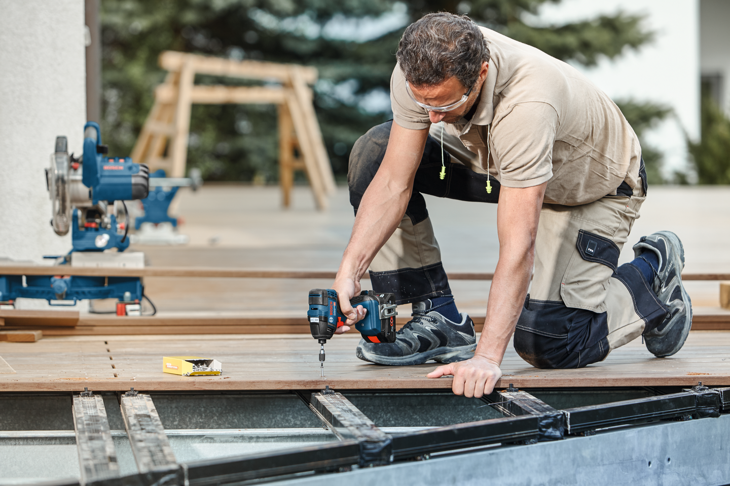 Akkukonesarja Bosch GDR 18V-200 + GSR 18V-EC 2x4,0Ah L-Case