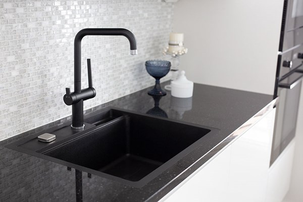 Keittiöallas Stala CEG51-57BF komposiitti