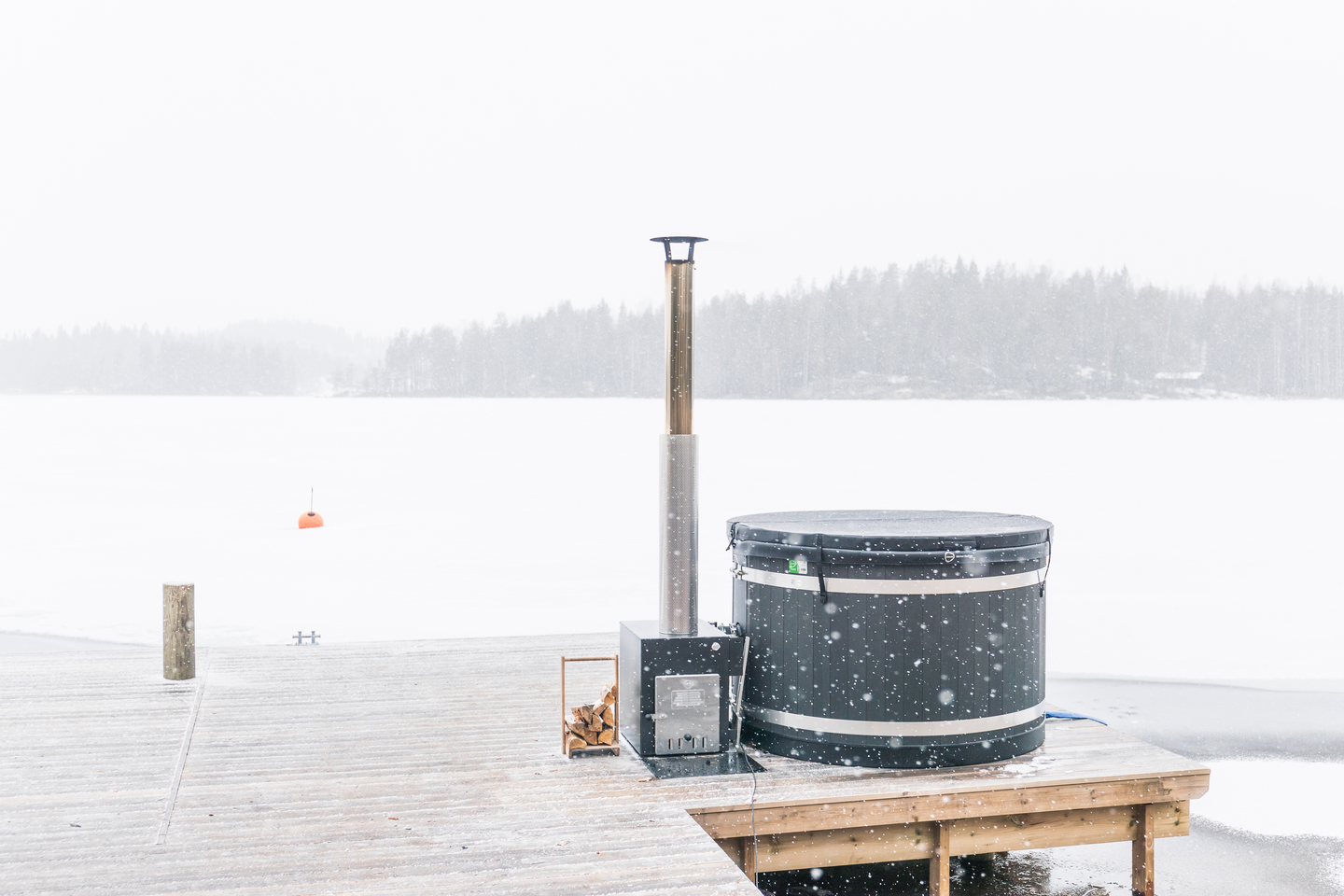 Kylpytynnyri Kirami Steady M Cube EP musta/harmaa