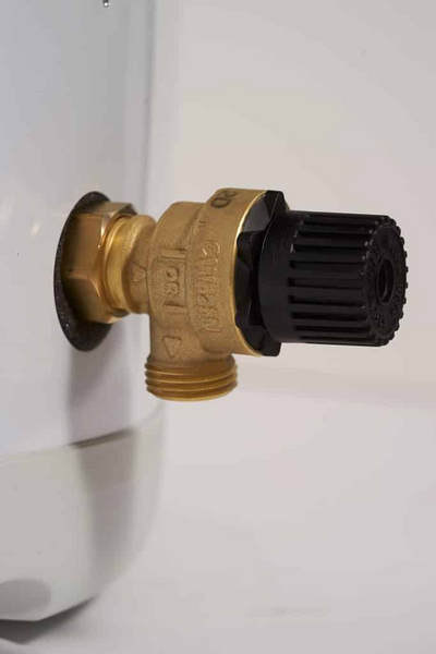 Vedenlämmitin OSO Versa V30 2kW 1x230V