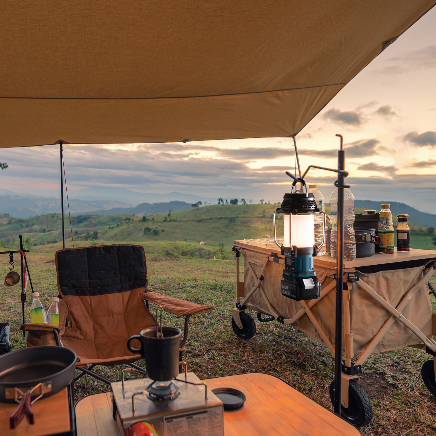 Akkuradio/-valaisin Makita DMR057 14,4/18V LXT runko