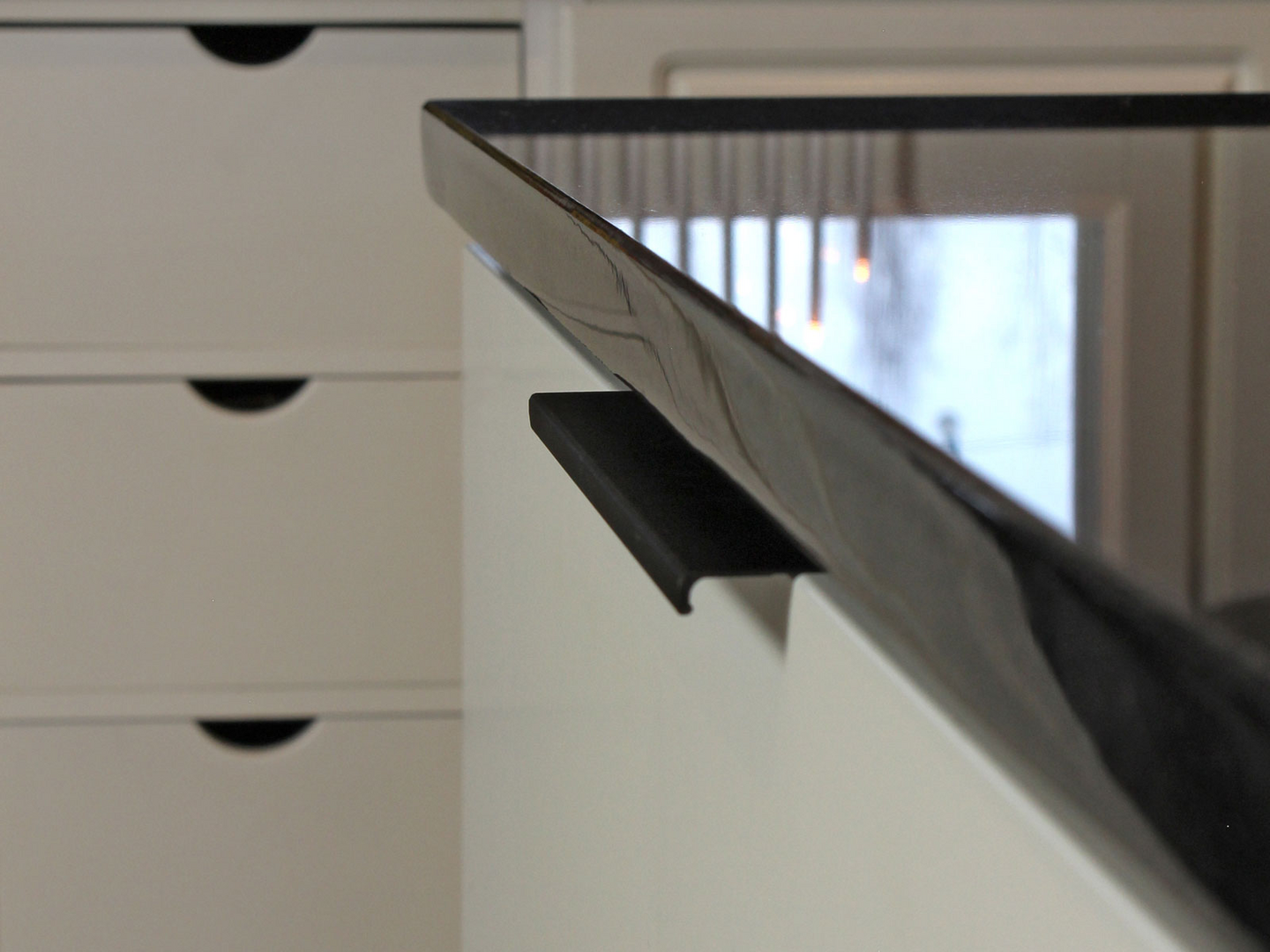 Kalustevedin Cello Regina 128/180mm musta 2kpl