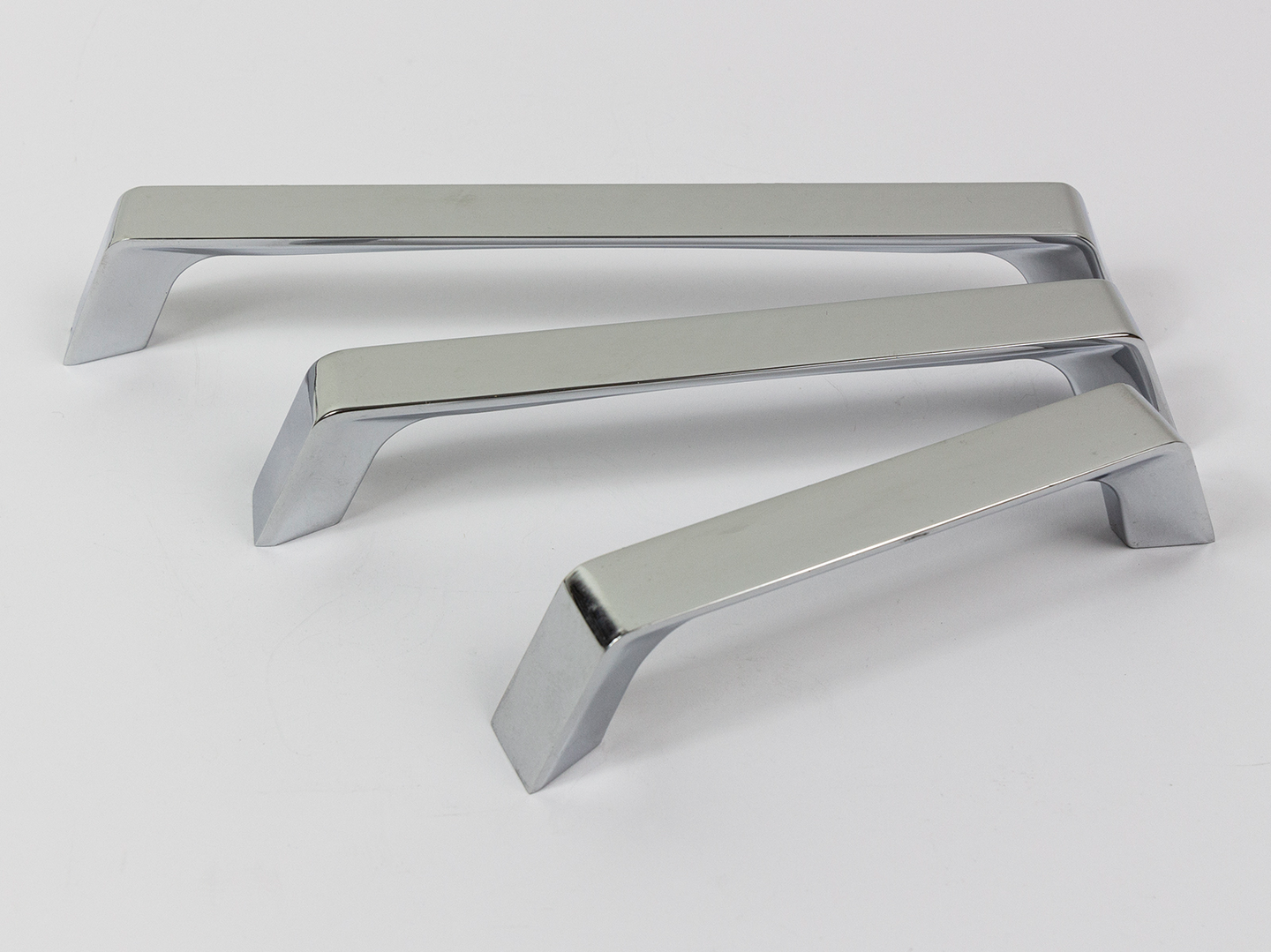 Kalustevedin Cello 2048 128mm kromi 2kpl