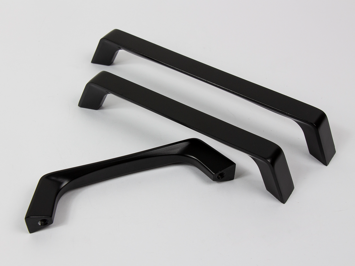 Kalustevedin Cello 2048 96mm musta 2kpl