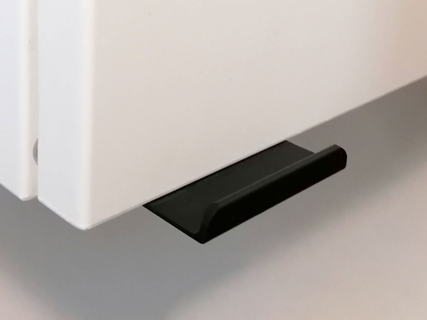 Kalustevedin Cello Regina 32/50mm musta 2kpl