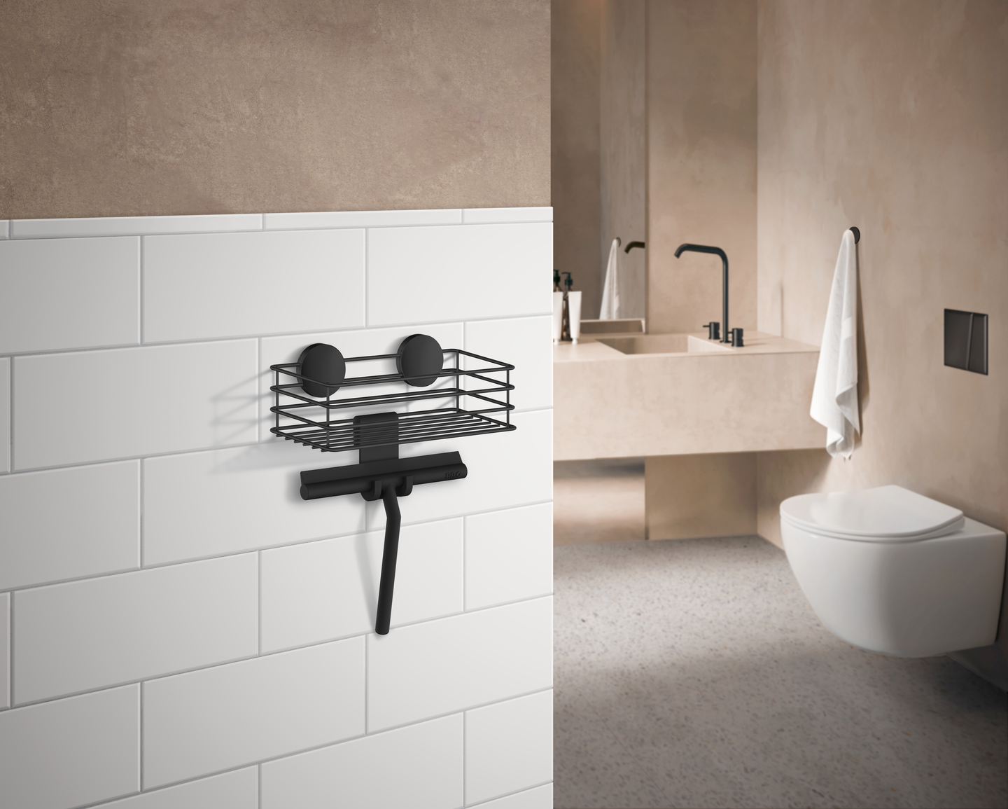 Suihkulasta Beslagsboden mattamusta BB1310