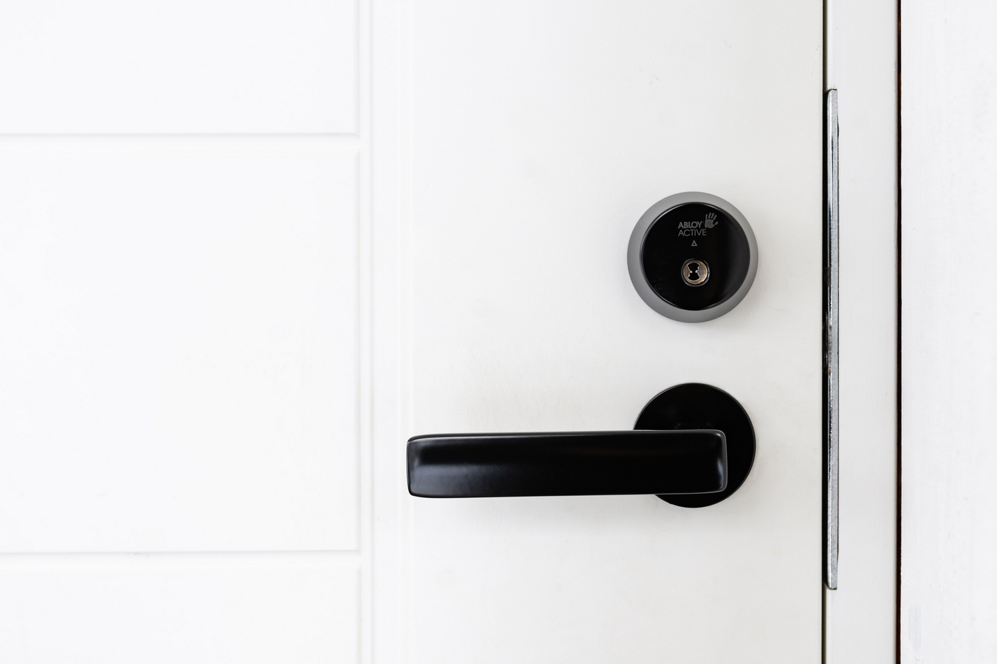 Ulko-oven painike Abloy Forum 4/007 messinki musta 60-80