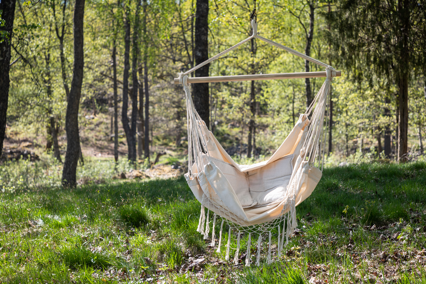 HÄNGSTOL CELLO CHARLIE VIT W KUDDAR