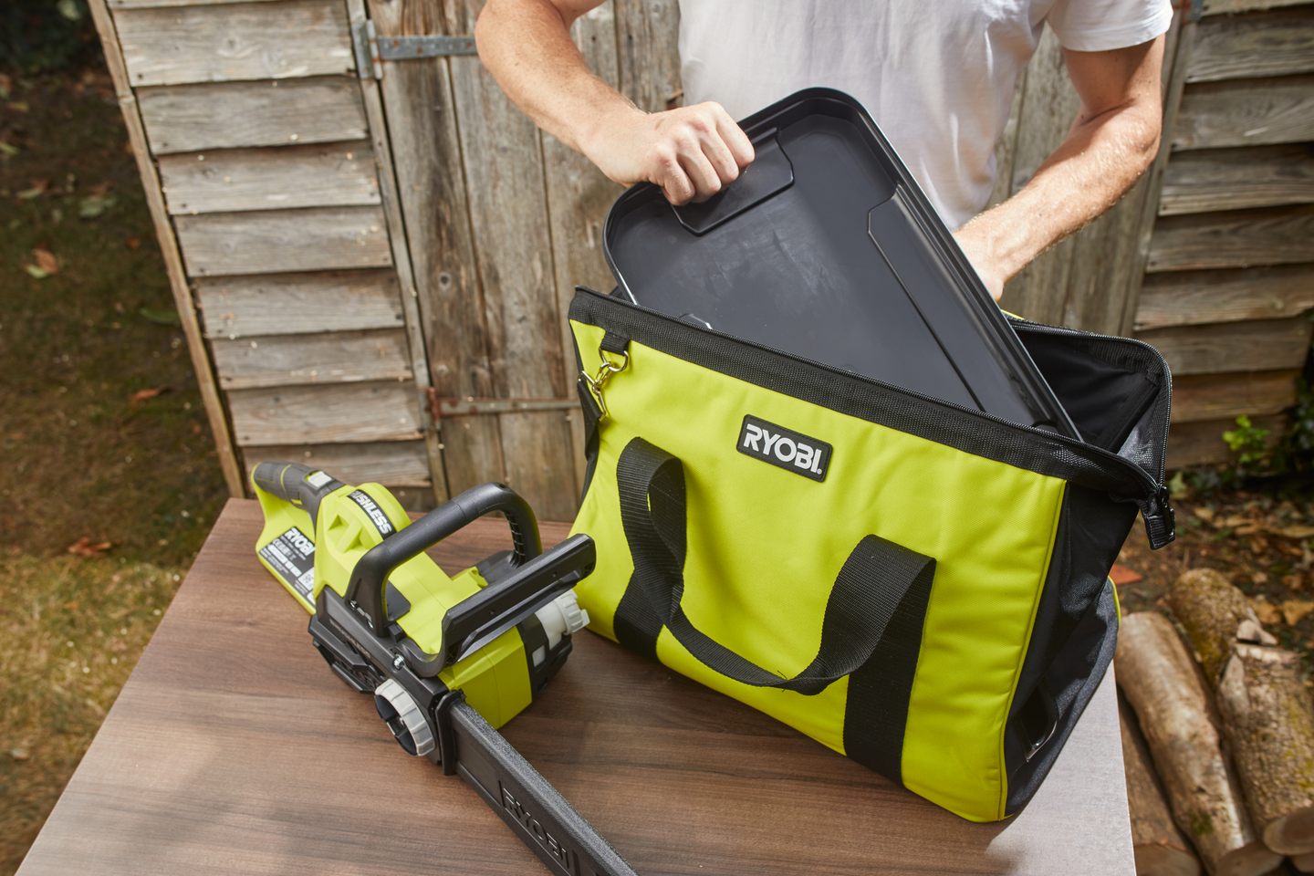 Yleislaukku Ryobi RAC256 ketjusahoille