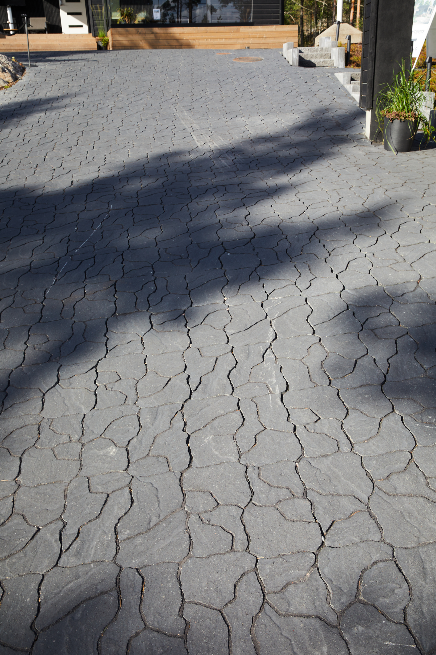 Loimuliuskekivi Lakka 80 hiilenmusta