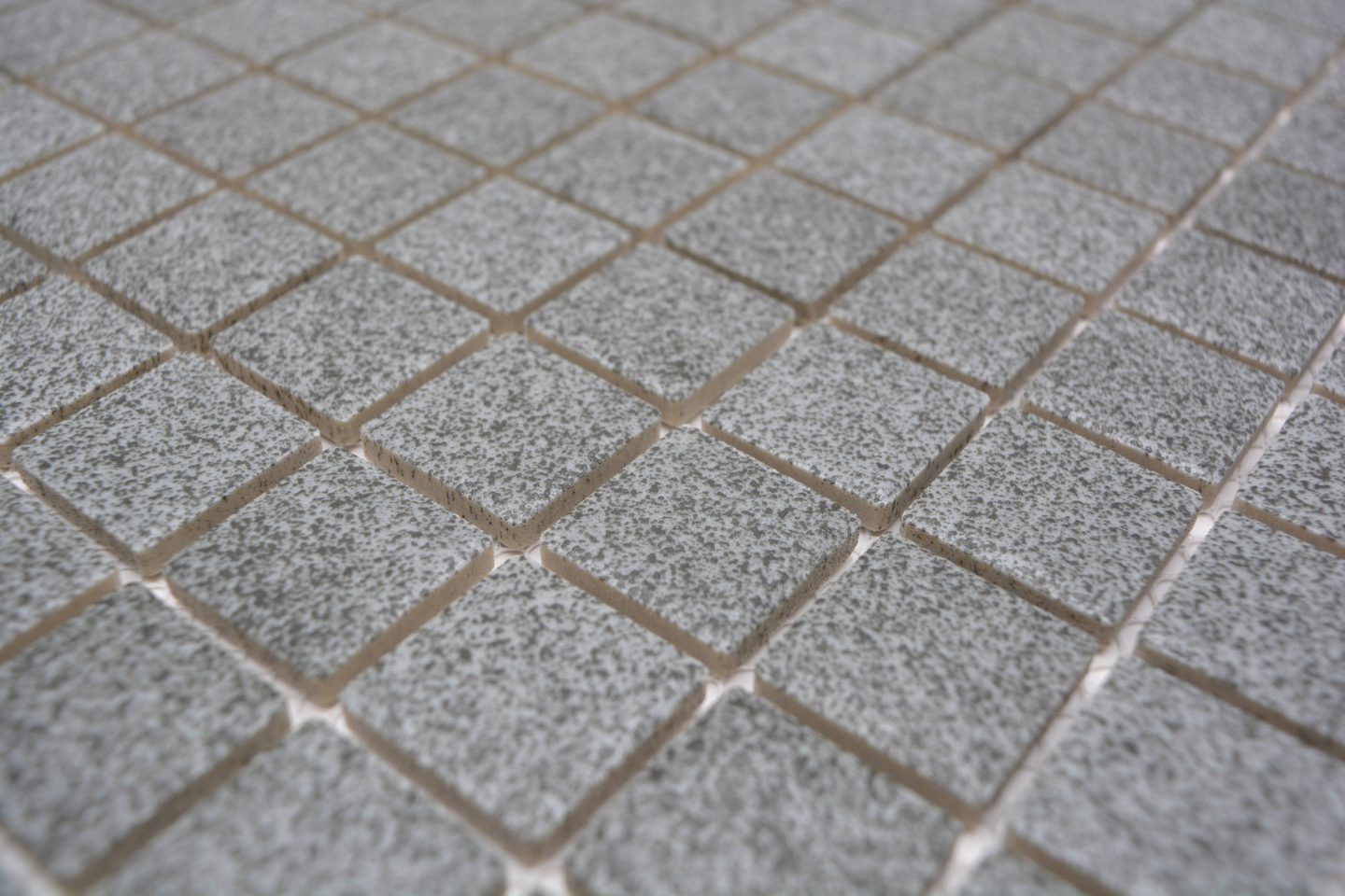 MOSAIK CELLO REA 2,5X2,5 GRÅ AT900, R10 PER ARK