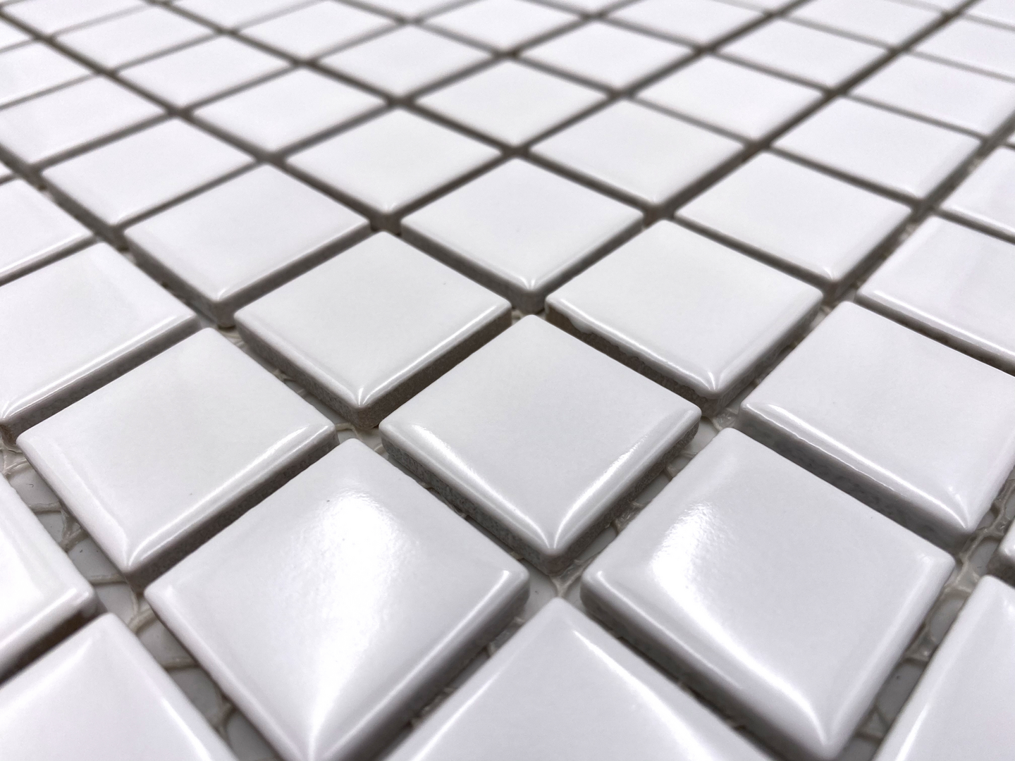 MOSAIK CELLO UNICOLOR 2,5X2,5 VIT, GL B100 PER ARK