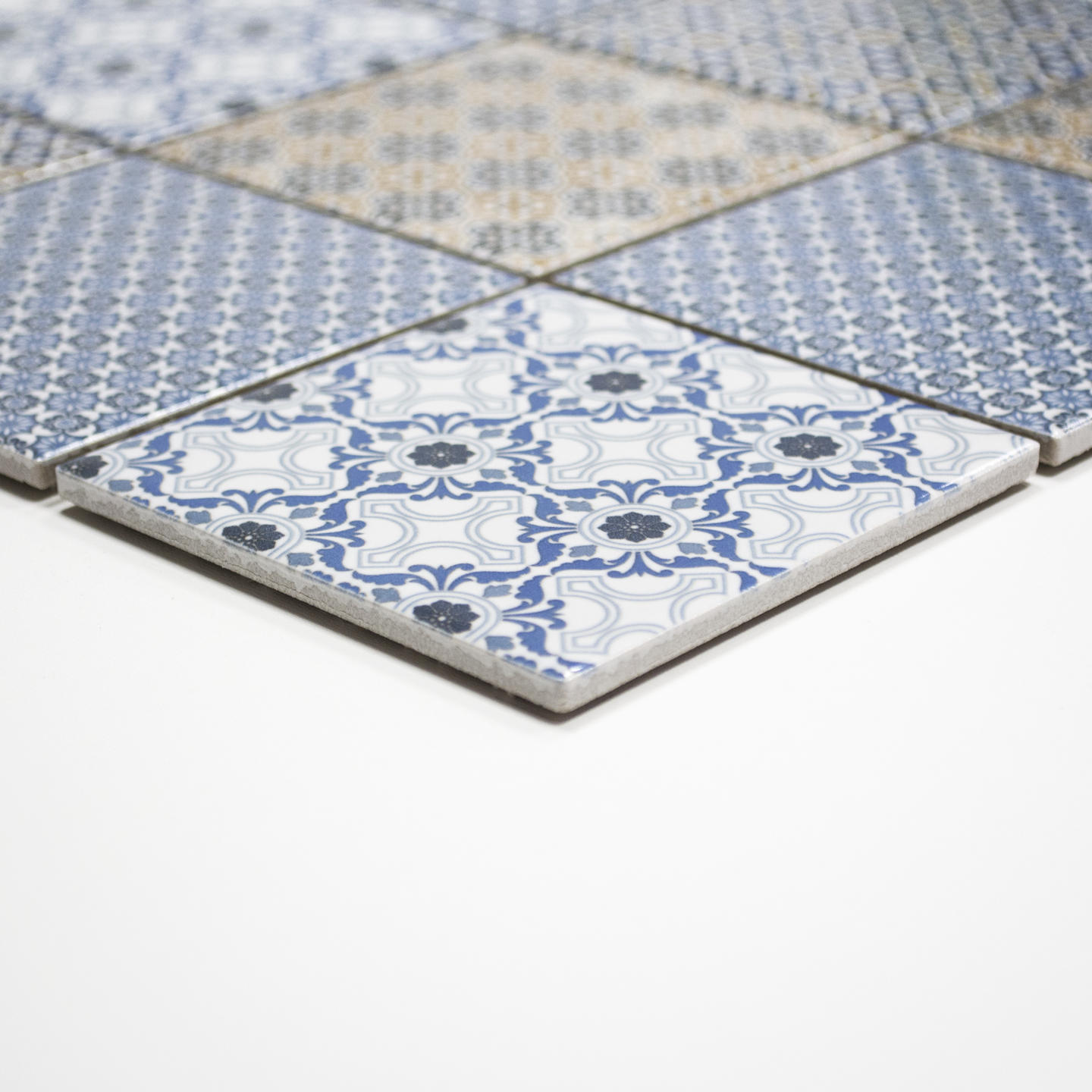 Mosaiikki Cello Classico mix 9,8x9,8/30x30 siniruskeavalkosävyinen kiiltävä