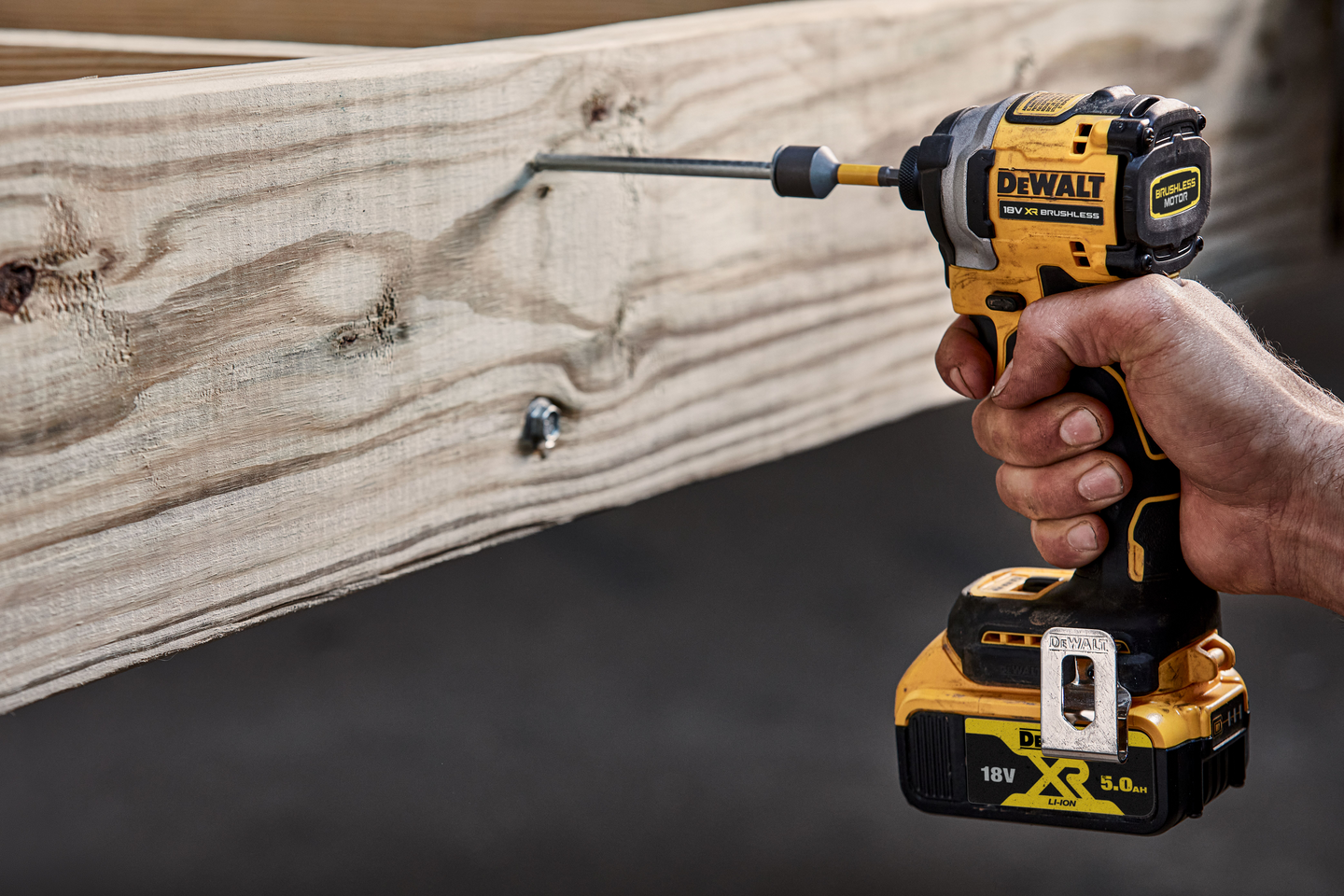 Akkuiskuruuvinväännin DeWalt DCF850N 18V runko