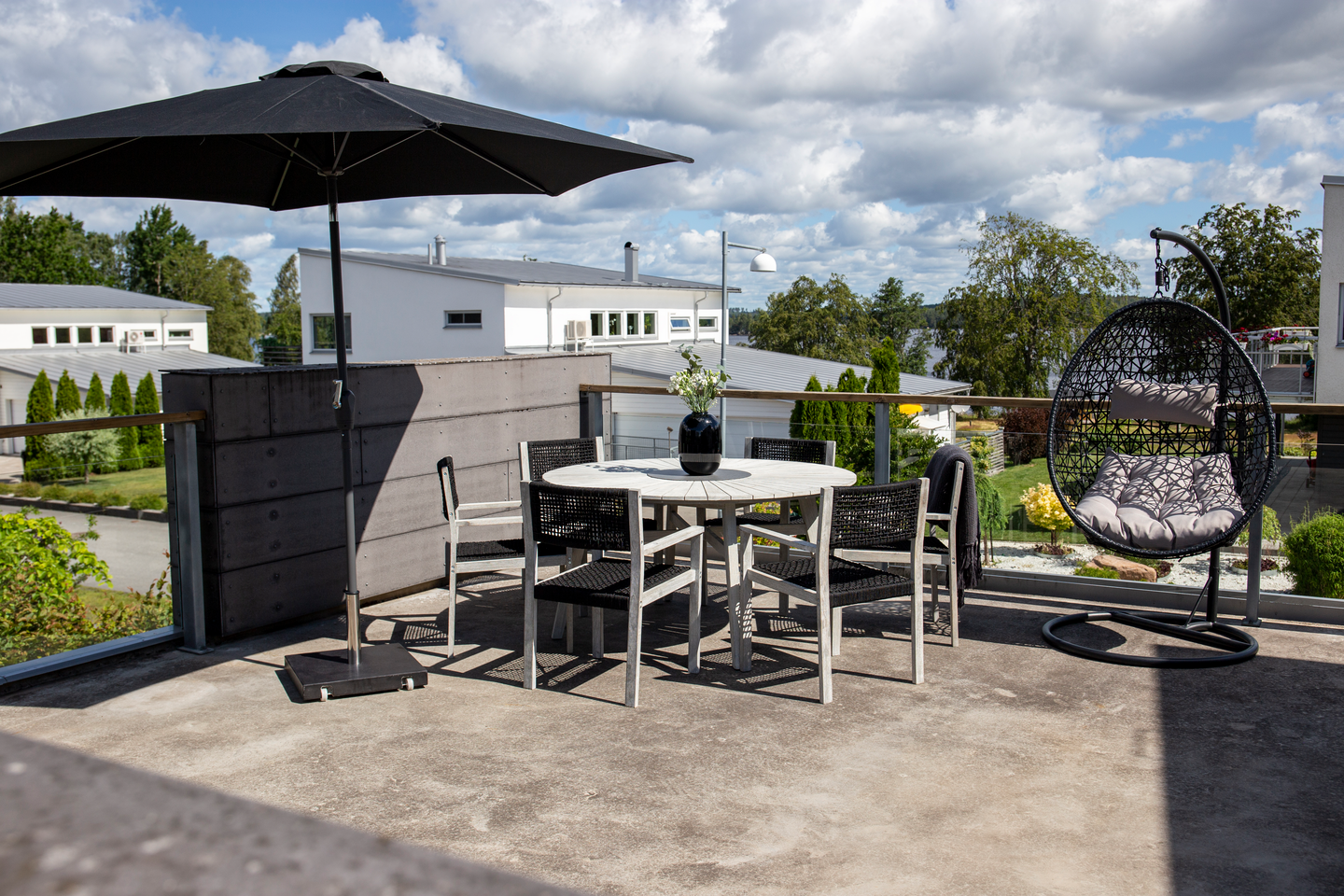 RUNTBORD CELLO RUNS ANTIKVIT 150DIAM