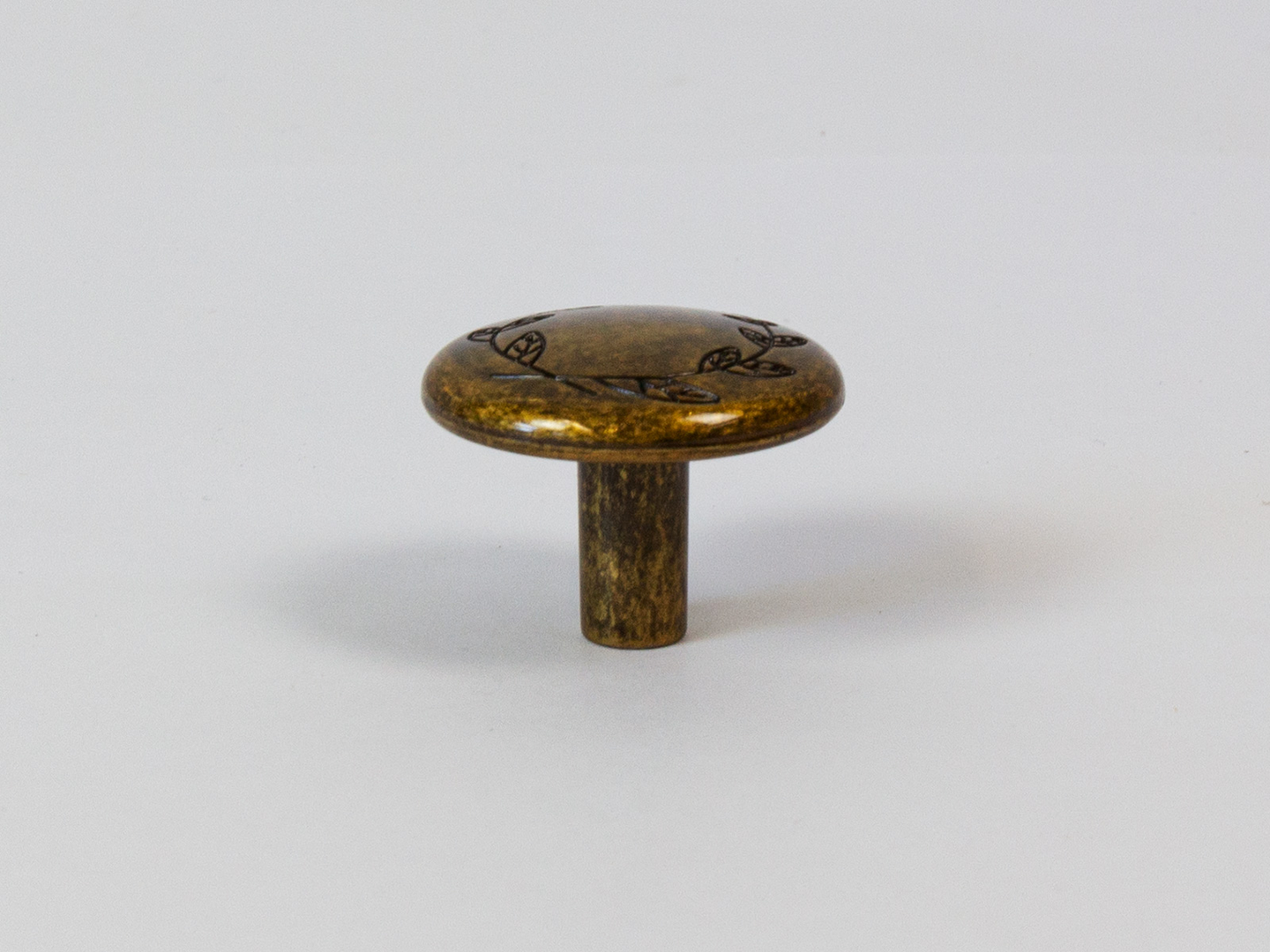 Nuppivedin Cello Iida 30 antiikkimessinki 2kpl