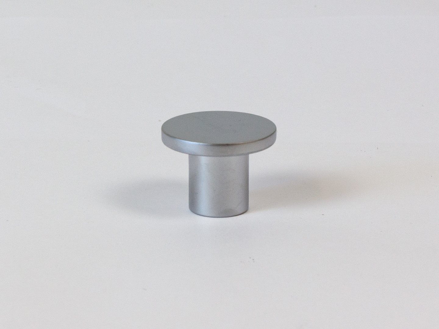 Nuppivedin Cello Lumo matta kromi