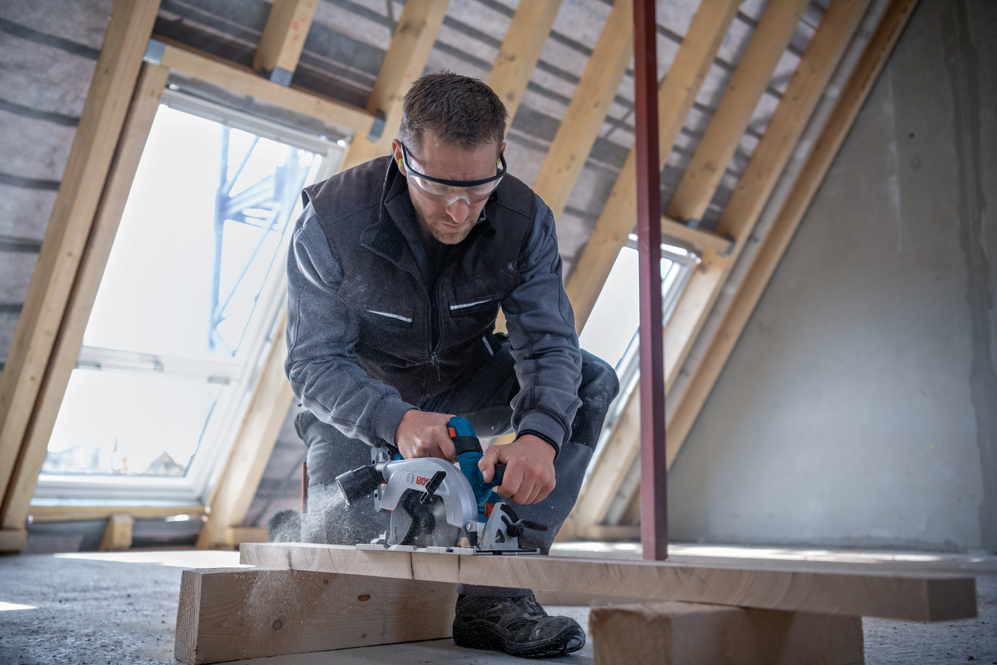 Akkukäsipyörösaha Bosch GKS 18V-57-2 L Solo L-Boxx