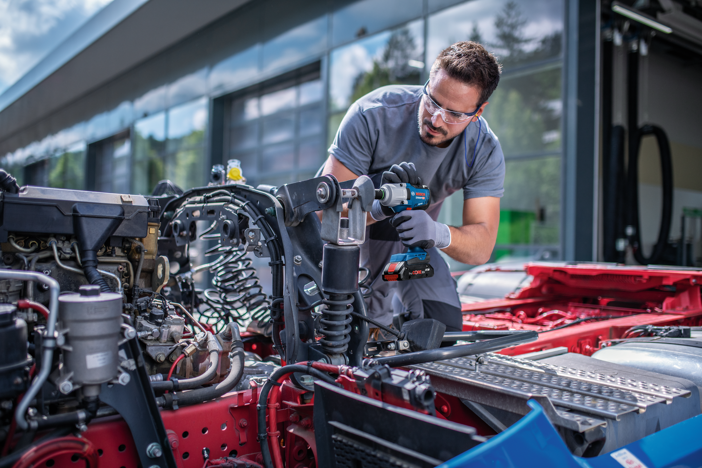 Akkuiskumutterinväännin Bosch GDS 18V-450 PC Solo GCY L-Boxx