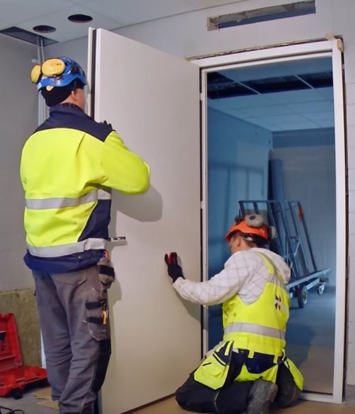 Teräspalo-ovi EI2 60 R-karmi