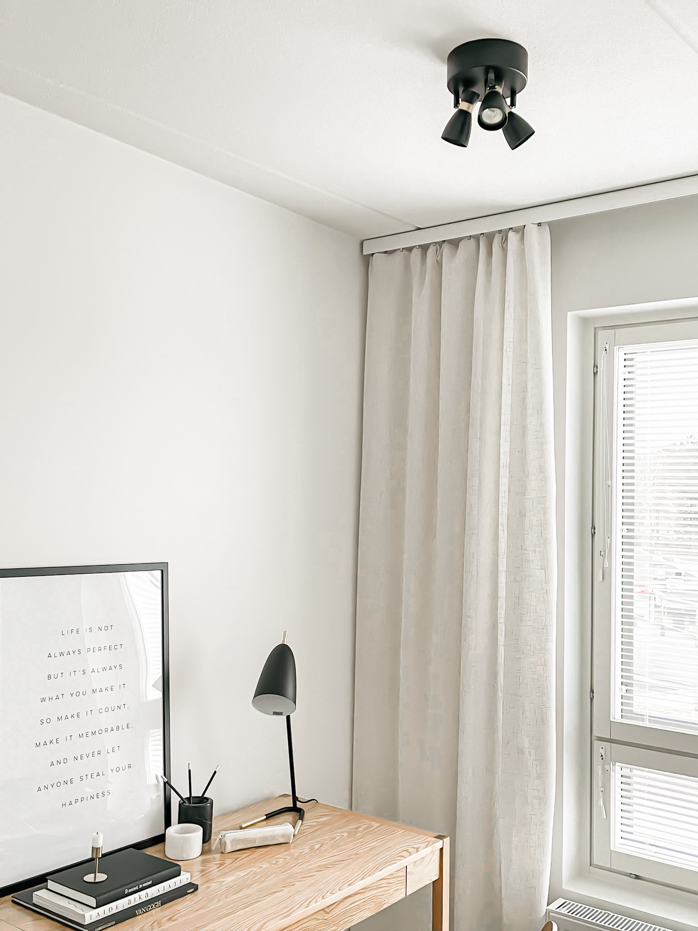 Spottivalaisin Sessak Zion 3-osainen musta/kulta