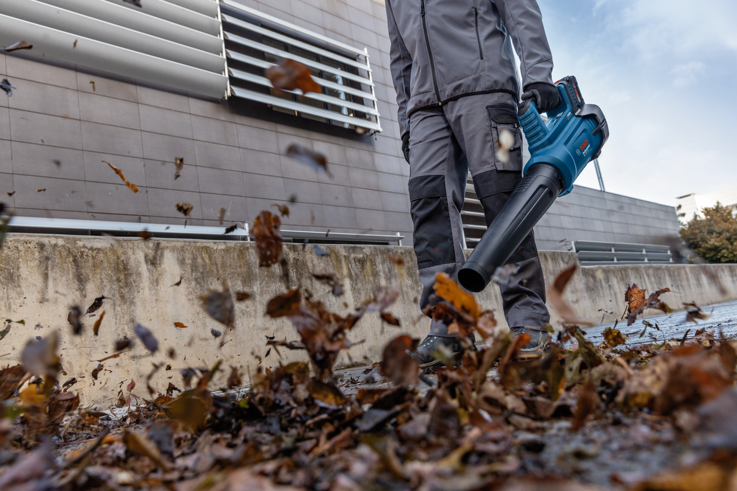 Akkupuhallin Bosch GBL 18V-750 Solo