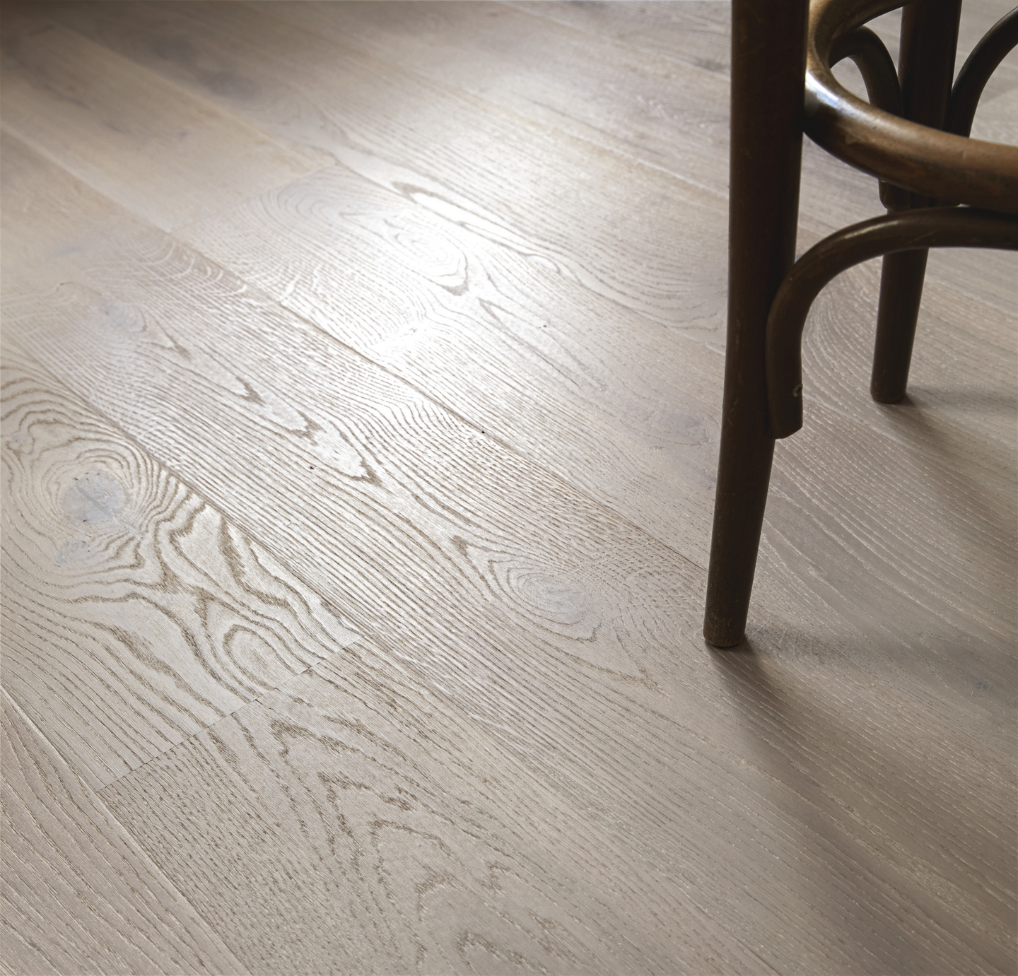 Parketti Tarkett Heritage tammi Urban Grey 1-s harjattu