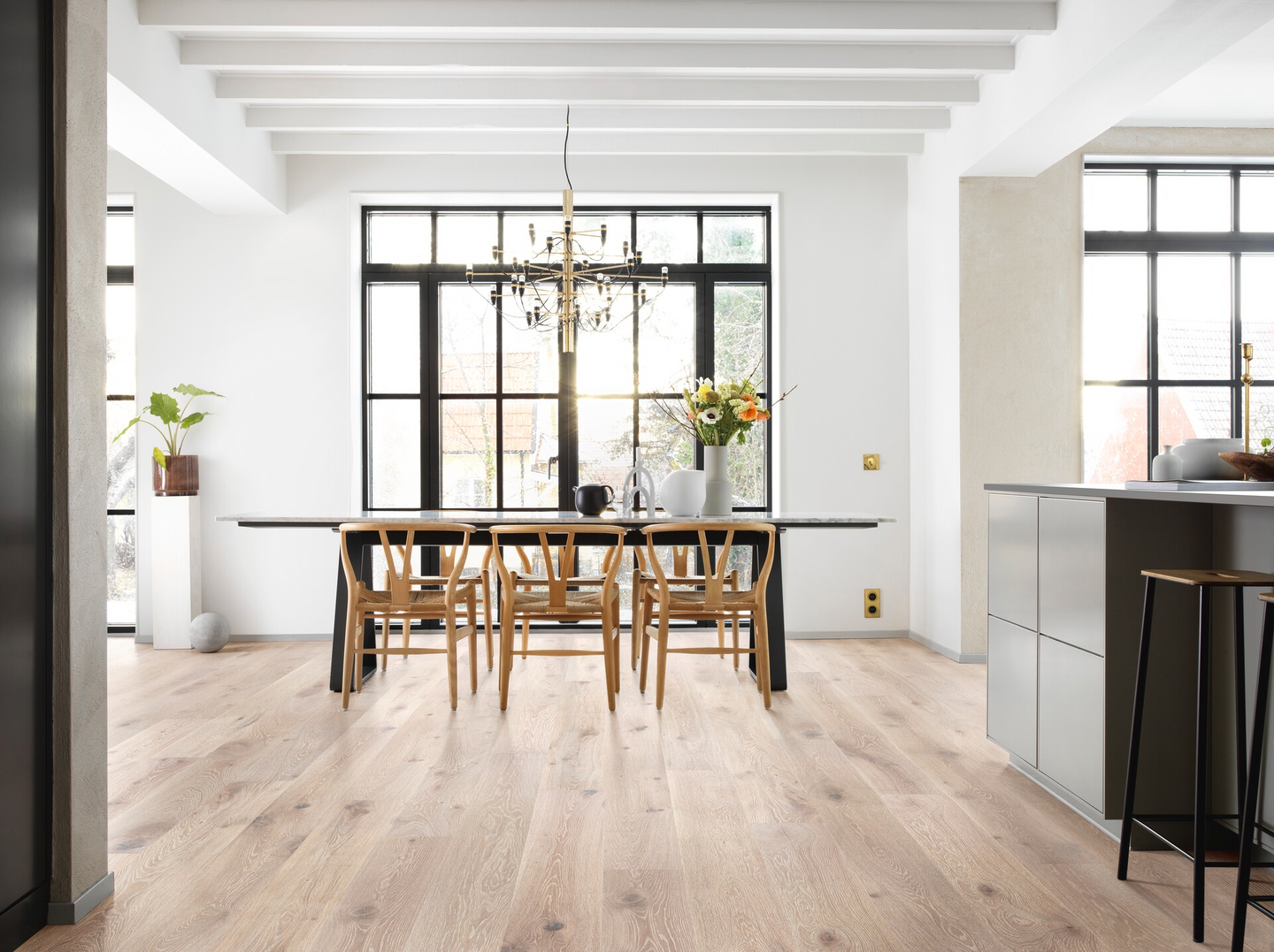 Parketti Tarkett Heritage tammi Limestone 1-s harjattu