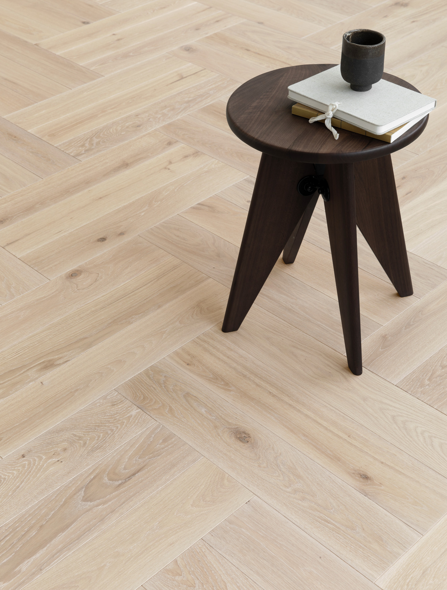 Parketti Tarkett Segno tammi Lime Stone kalanruoto harjattu vasen lauta