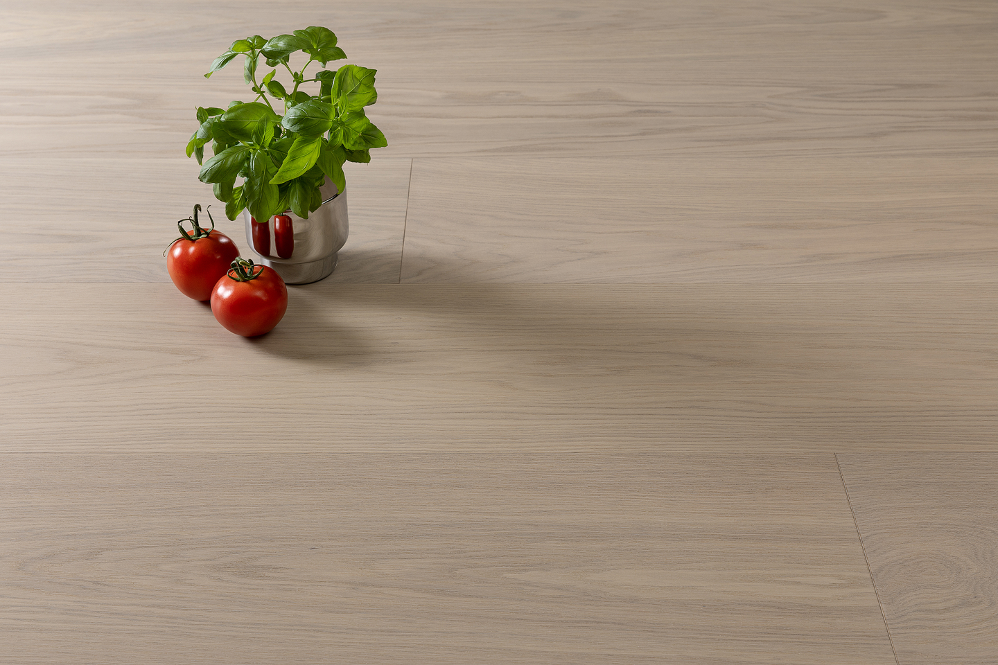 Kovetettu puulattia tammi Vistorp 3.0 XXL Powder White mattalakka KL33