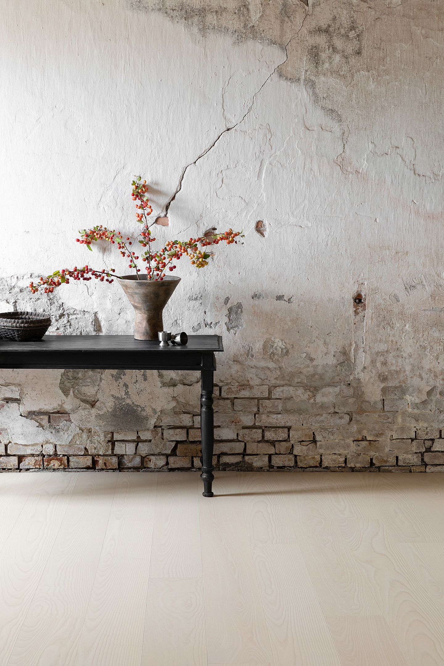 Kovetettu puulattia saarni Gullarp 3.0 XL Powder White mattalakka KL33