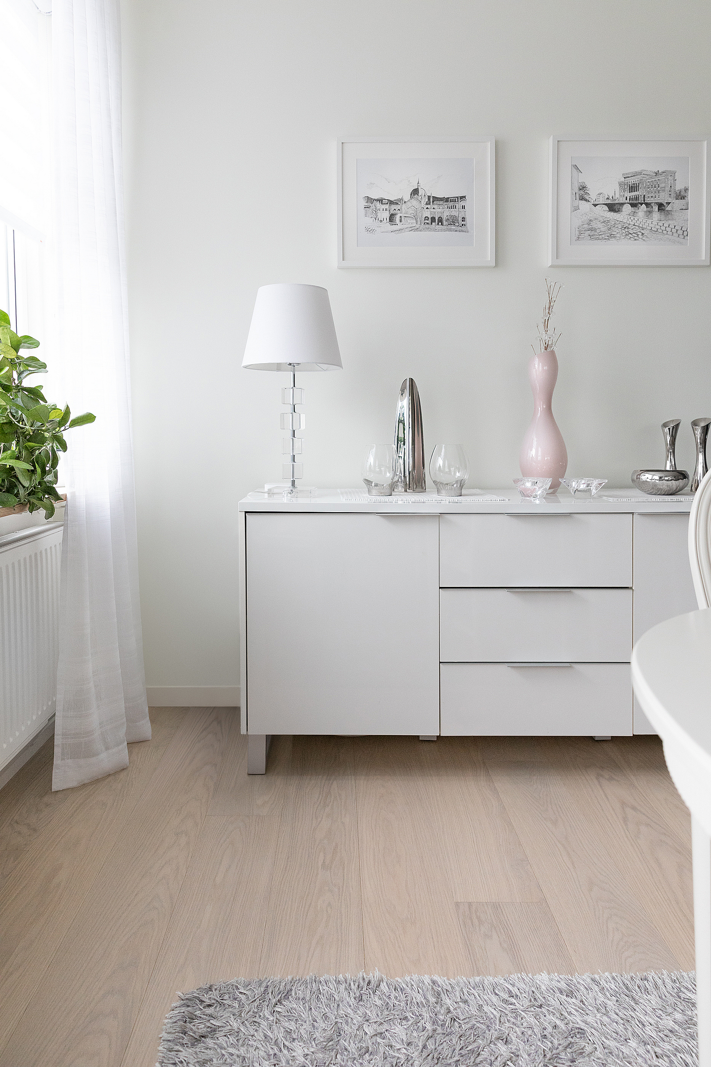 Kovetettu puulattia tammi Vistorp 3.0 L Powder White mattalakka KL33