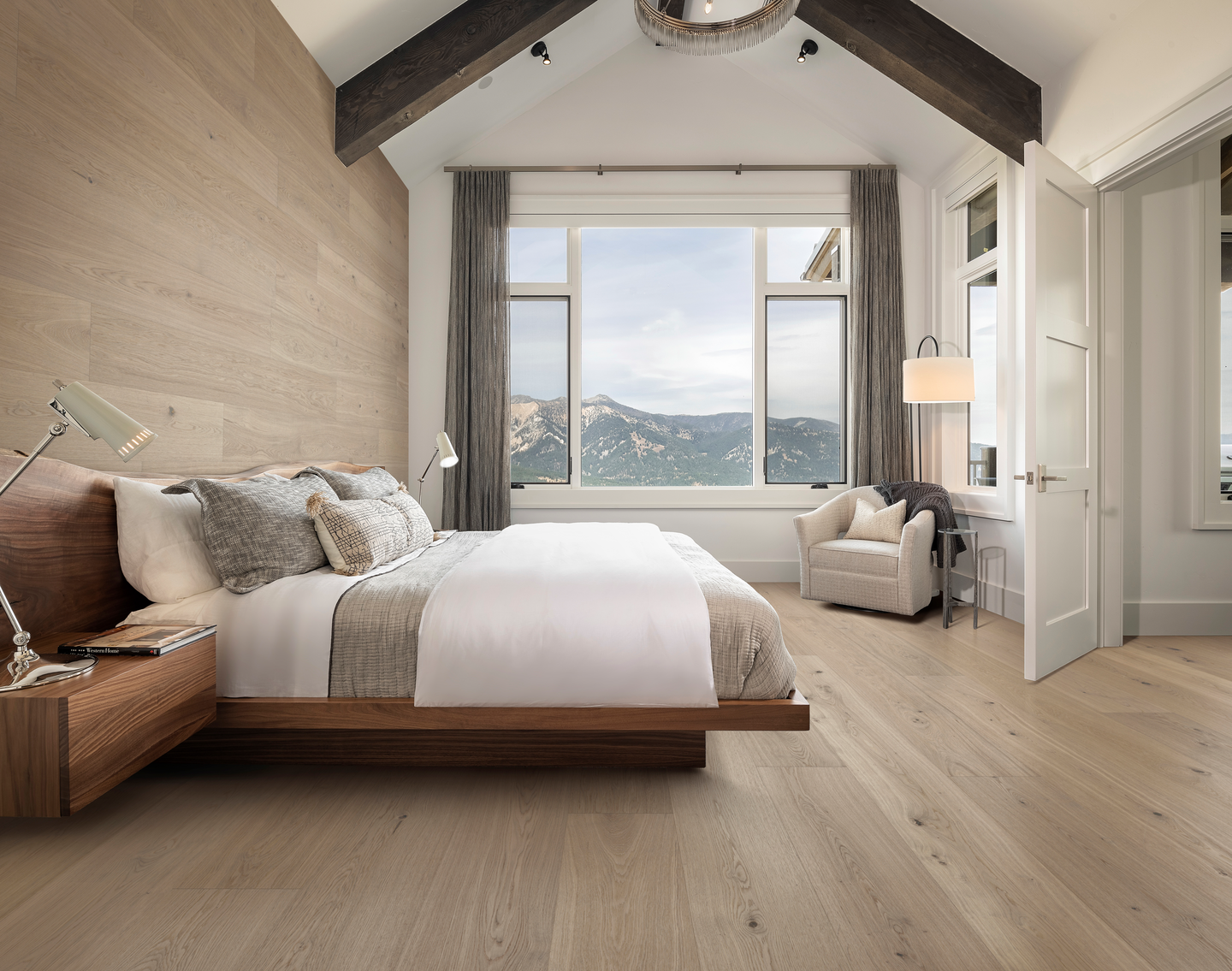 Kovetettu puulattia tammi Hasslarp 3.0 XXL Misty White mattalakka KL33